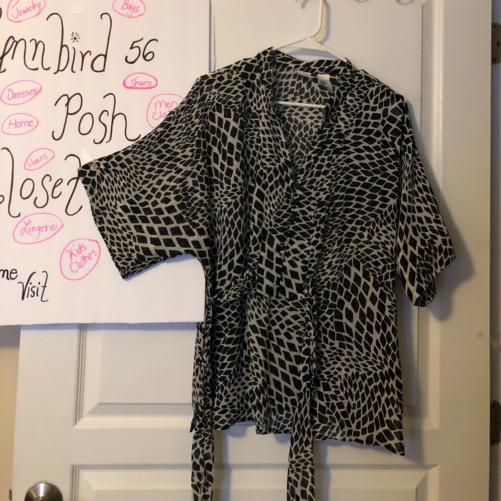 Emma James Top.  6/2020